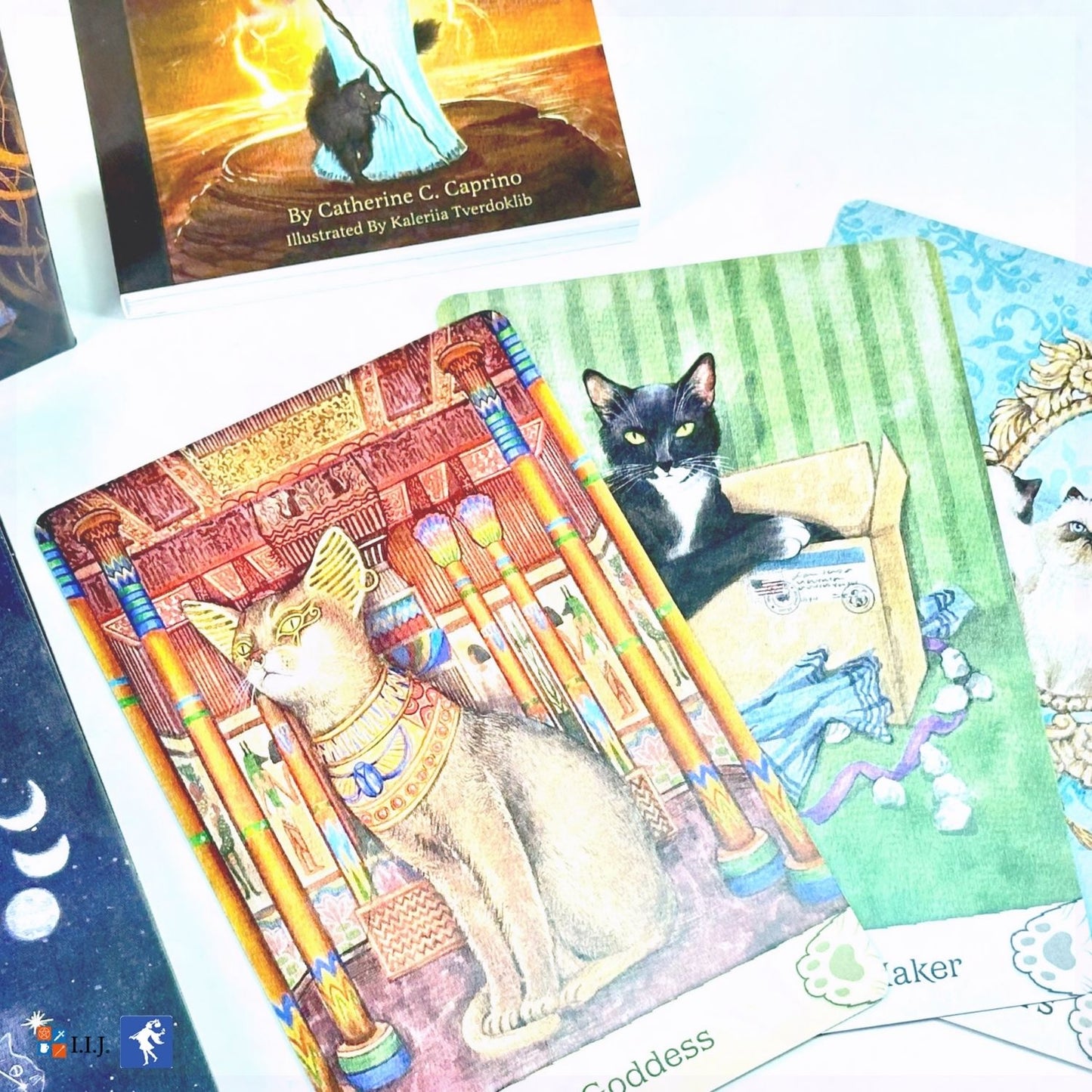 キャット・ミュトス & マジック・オラクル Cat Mythos & Magick Oracle