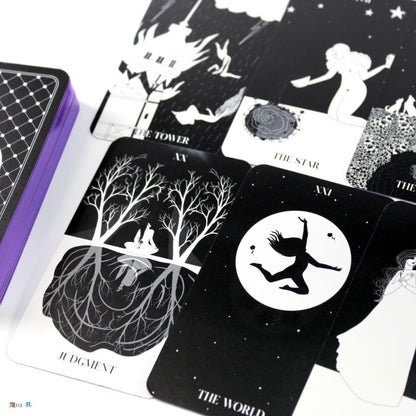 ブラック・バイオレット・タロット Black Violet Tarot