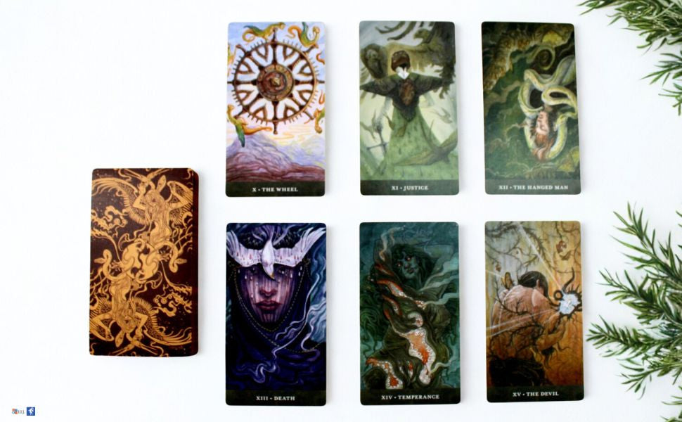 ブラッド・ムーン・タロット Blood Moon Tarot