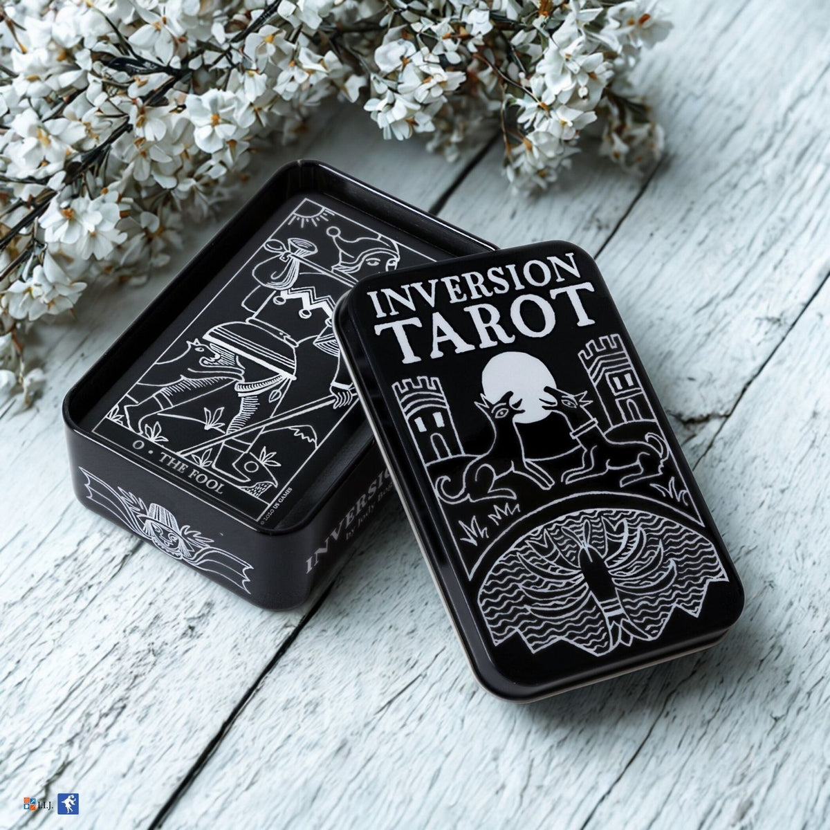 Inversion Tarot インバージョン タロット(缶ケース) Inversion Tarot in a Tin – クロノスゲート公式通販