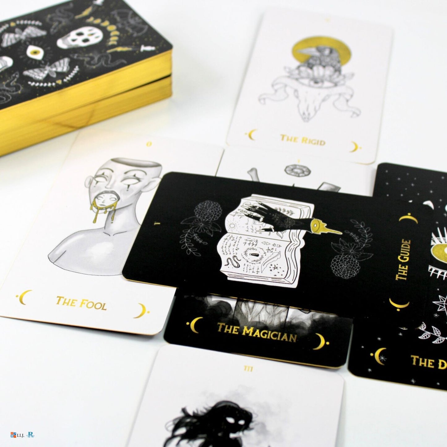 マカブル・タロット The Macabre Tarot