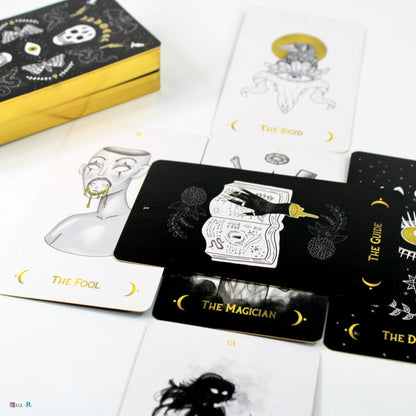 マカブル・タロット The Macabre Tarot