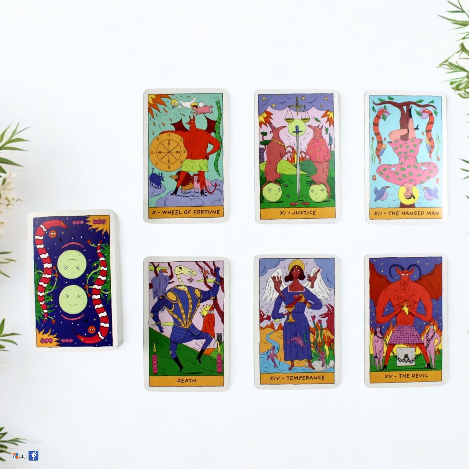 ウィムジカル・ウィッチ・タロット 缶入り Whimsical Witch Tarot in a Tin