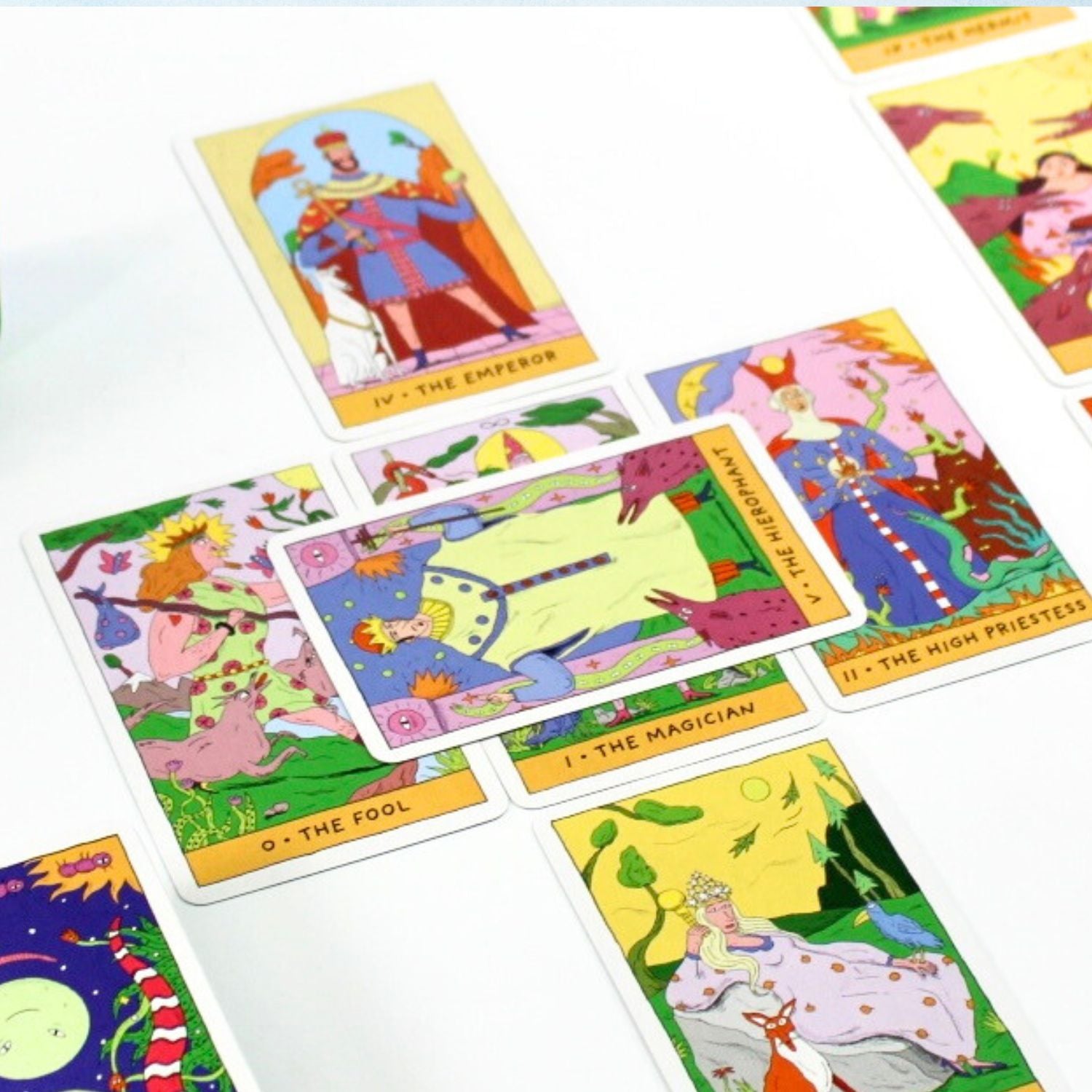 ウィムジカル・ウィッチ・タロット 缶入り Whimsical Witch Tarot in a Tin